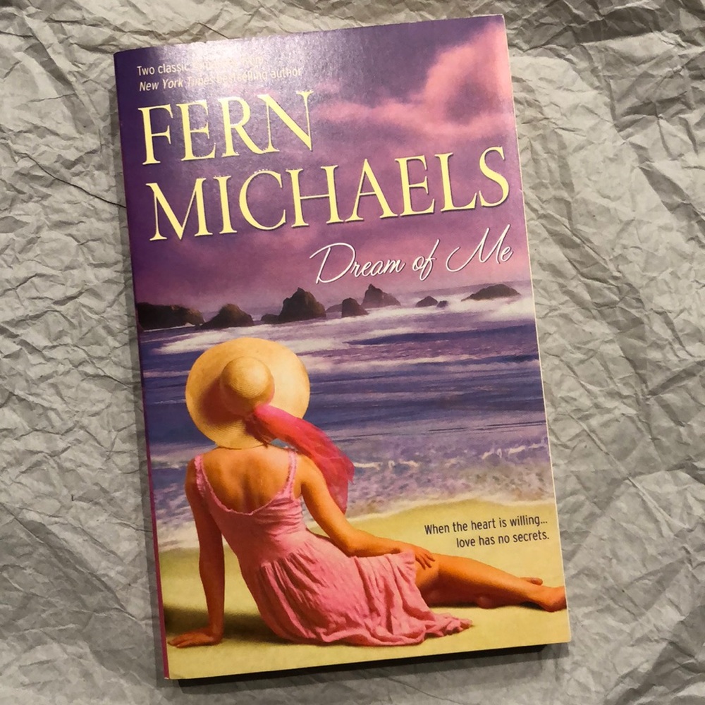 ⭐️5 for $15⭐️Dream Of Me by Fern Michaels | Book